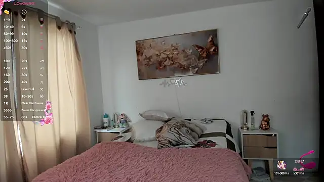 Snapshot of jessyegoldenn chatting on 03-06-25, 12:19 jessyegoldenn online show from 03-06-25, 12:19