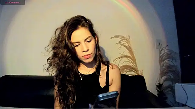 Snapshot of jessyegoldenn chatting on 06-18-26, 12:53 jessyegoldenn online show from 06-18-26, 12:53