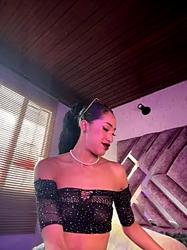 MichelleDiaz Pink online show from 11-30-25, 09:15