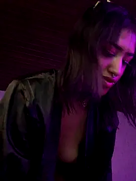 MichelleDiaz Pink online show from 10-10-25, 09:32