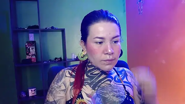 Snapshot of Pandora_9666 chatting on 06-16-26, 05:35 Pandora 9666 online show from 06-16-26, 05:35