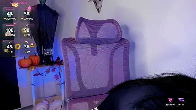 MiaWilsson  online show from 10-10-25, 04:02