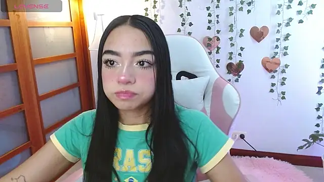 Snapshot of hellokitty__valery chatting on 06-25-26, 09:20 hellokitty valery online show from 06-25-26, 09:20