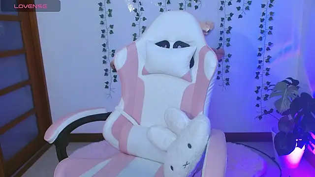 Snapshot of hellokitty__valery chatting on 07-10-26, 02:22 hellokitty valery online show from 07-10-26, 02:22