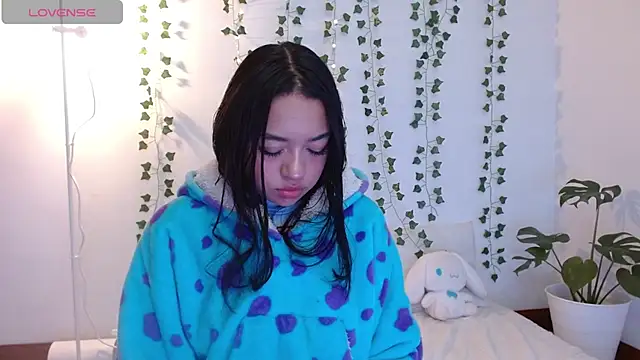 Snapshot of hellokitty__valery chatting on 03-02-26, 11:22 hellokitty valery online show from 03-02-26, 11:22