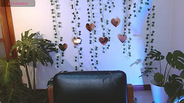 hellokitty  valery online show from 04-28-26, 02:27