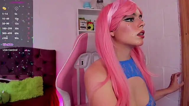 Snapshot of kit_kat_10 chatting on 02-26-25, 09:31 kit kat 10 online show from 02-26-25, 09:31