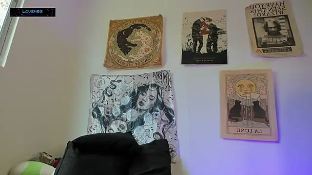 Hisato111 online show from 11-18-25, 02:53