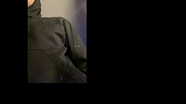 Polaroid White online show from 12-03-25, 07:41