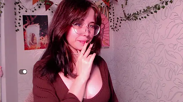 Snapshot of _miraclecattt_ chatting on 10-13-25, 11:12 miraclecattt online show from 10-13-25, 11:12