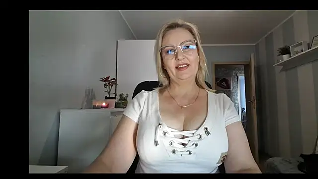 DianaLive online show from 02-03-26, 09:25