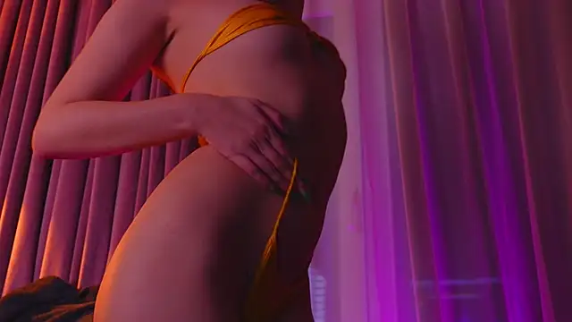 IsoldeBlis online show from 10-15-25, 08:28