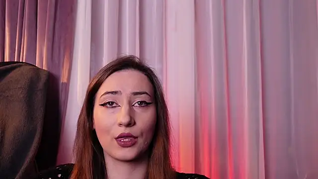 IsoldeBlis online show from 10-17-25, 08:32