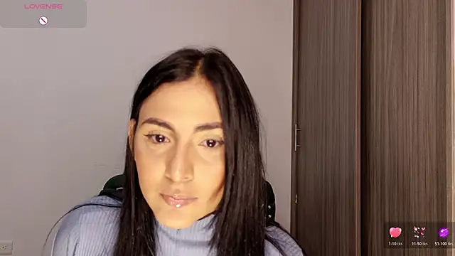 talianaprada  online show from 04-01-26, 12:13