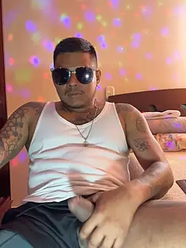 Snapshot of Saipuer31 chatting on 12-22-25, 07:47 Saipuer31 online show from 12-22-25, 07:47