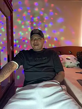 Snapshot of Saipuer31 chatting on 01-10-26, 06:25 Saipuer31 online show from 01-10-26, 06:25