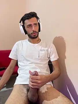 Snapshot of iendriw chatting on 03-14-25, 01:37 iendriw online show from 03-14-25, 01:37