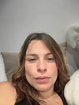 Snapshot of gynna_kimera chatting on 10-23-25, 03:16 gynna kimera online show from 10-23-25, 03:16