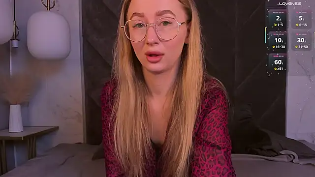 VictoriaLights online show from 11-10-25, 05:56