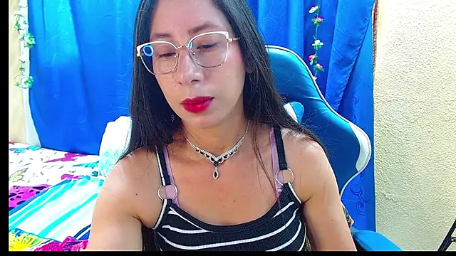 Gia leinn online show from 06-26-26, 04:02