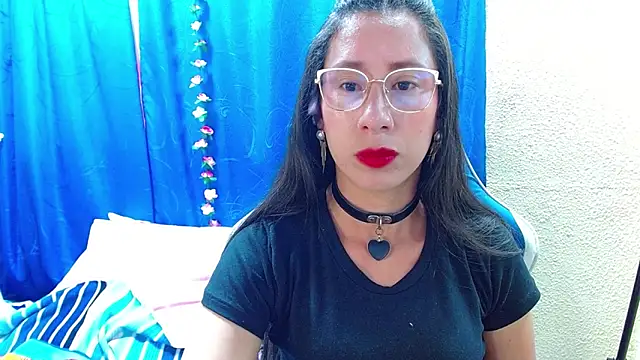 Gia leinn online show from 04-26-26, 03:42