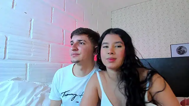 Snapshot of BonnieeAndClyde chatting on 09-15-25, 04:29 BonnieeAndClyde online show from 09-15-25, 04:29