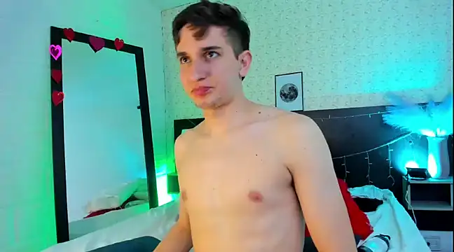 Snapshot of BonnieeAndClyde chatting on 03-17-25, 11:35 BonnieeAndClyde online show from 03-17-25, 11:35