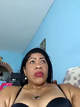 Snapshot of Tocameamor chatting on 10-02-25, 01:03 Tocameamor online show from 10-02-25, 01:03