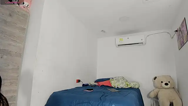 flor herrera01 online show from 02-14-26, 04:56