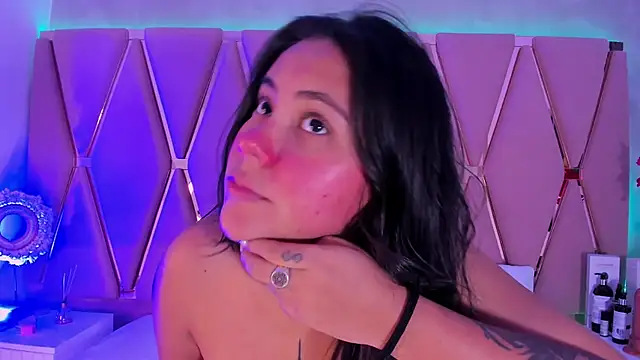 Emily Black1 online show from 04-19-26, 01:06