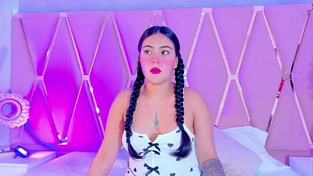 Emily Black1 online show from 05-26-26, 11:03