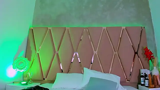 Emily Black1 online show from 04-17-26, 12:35