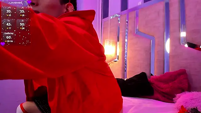 Snapshot of ValentinoMoreti chatting on 03-21-25, 05:00 ValentinoMoreti online show from 03-21-25, 05:00