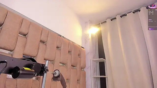 Snapshot of ValentinoMoreti chatting on 10-09-25, 03:34 ValentinoMoreti online show from 10-09-25, 03:34