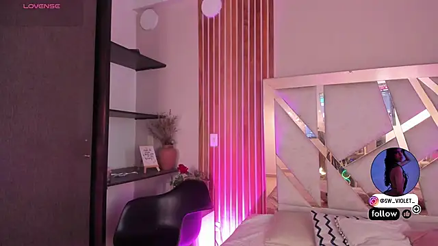 Snapshot of sweetviolet__ chatting on 06-18-26, 12:21 sweetviolet online show from 06-18-26, 12:21