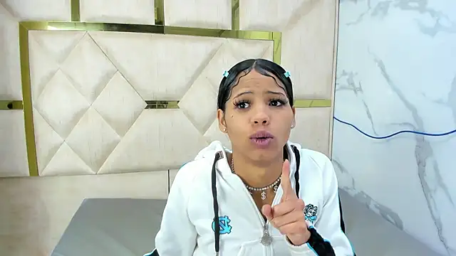 Kendall 6669 online show from 10-08-25, 01:45