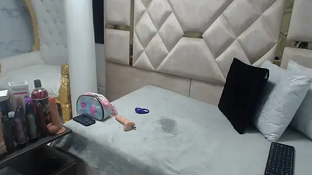 Kendall 6669 online show from 03-08-25, 12:41