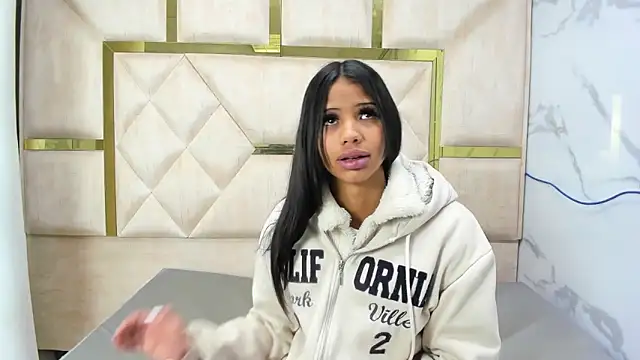 Kendall 6669 online show from 10-04-25, 01:34