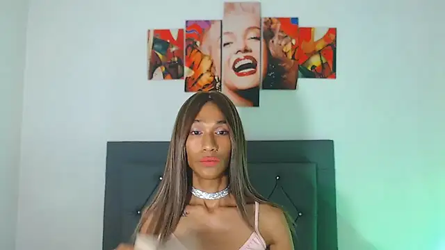 Snapshot of red_veltet chatting on 04-19-26, 06:43 red veltet online show from 04-19-26, 06:43