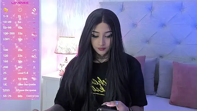 goth tasha online show from 04-24-26, 08:33
