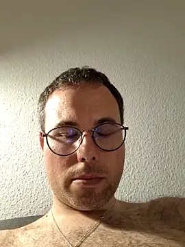 Simonudist online show from 04-12-26, 07:17