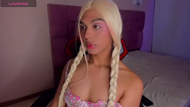 CHANELL 11INCHES online show from 10-09-25, 10:21