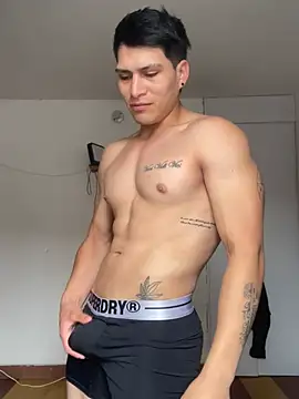 Snapshot of MaxxxSteil chatting on 03-07-25, 03:28 MaxxxSteil online show from 03-07-25, 03:28