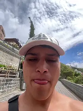 Snapshot of MaxxxSteil chatting on 02-04-26, 04:35 MaxxxSteil online show from 02-04-26, 04:35