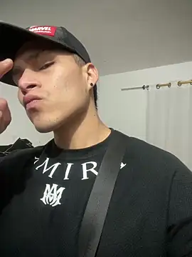 Snapshot of MaxxxSteil chatting on 03-08-25, 03:06 MaxxxSteil online show from 03-08-25, 03:06