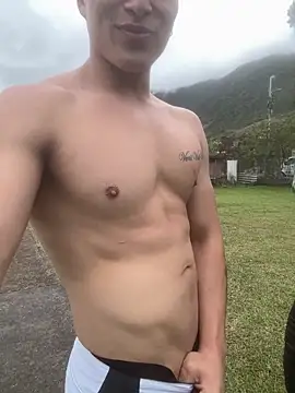 Snapshot of MaxxxSteil chatting on 10-12-25, 05:36 MaxxxSteil online show from 10-12-25, 05:36