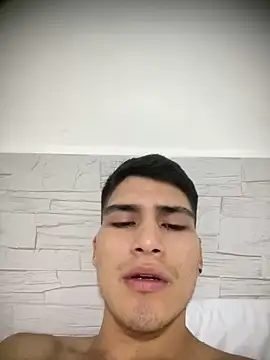 Snapshot of MaxxxSteil chatting on 03-17-25, 03:40 MaxxxSteil online show from 03-17-25, 03:40