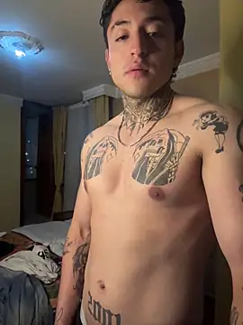 Snapshot of MaxxxSteil chatting on 02-25-26, 02:45 MaxxxSteil online show from 02-25-26, 02:45