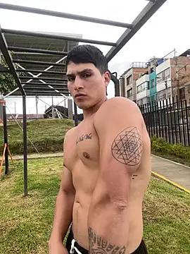 Snapshot of MaxxxSteil chatting on 02-06-26, 09:22 MaxxxSteil online show from 02-06-26, 09:22