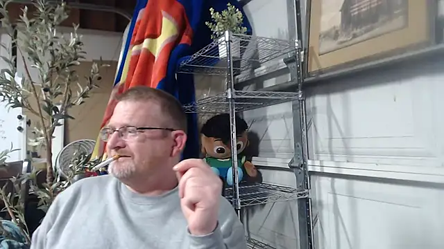 Randomoldguy615 online show from 03-02-25, 12:42